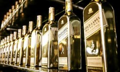 Johnnie Walker Gold Label Reserve – Travellers Edition : une bouteille Or-nementale ?